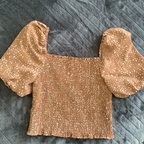 BB Dakota #1 Fawn Camel Tan Polka Dot Top Small - Picture 7 of 8